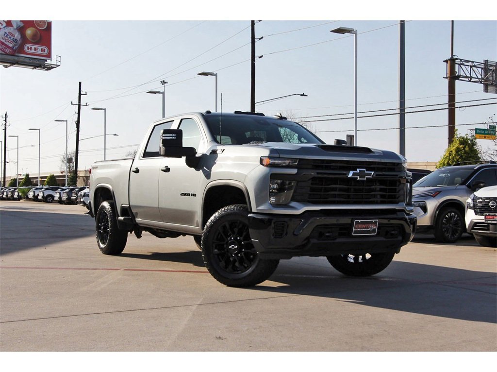 Used 2025 Chevrolet Silverado 2500 Custom w/ Custom Value Package image 1