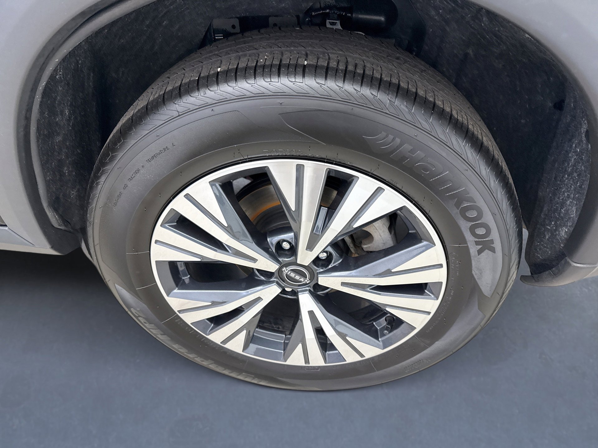 Used 2023 Nissan Rogue SV image 20