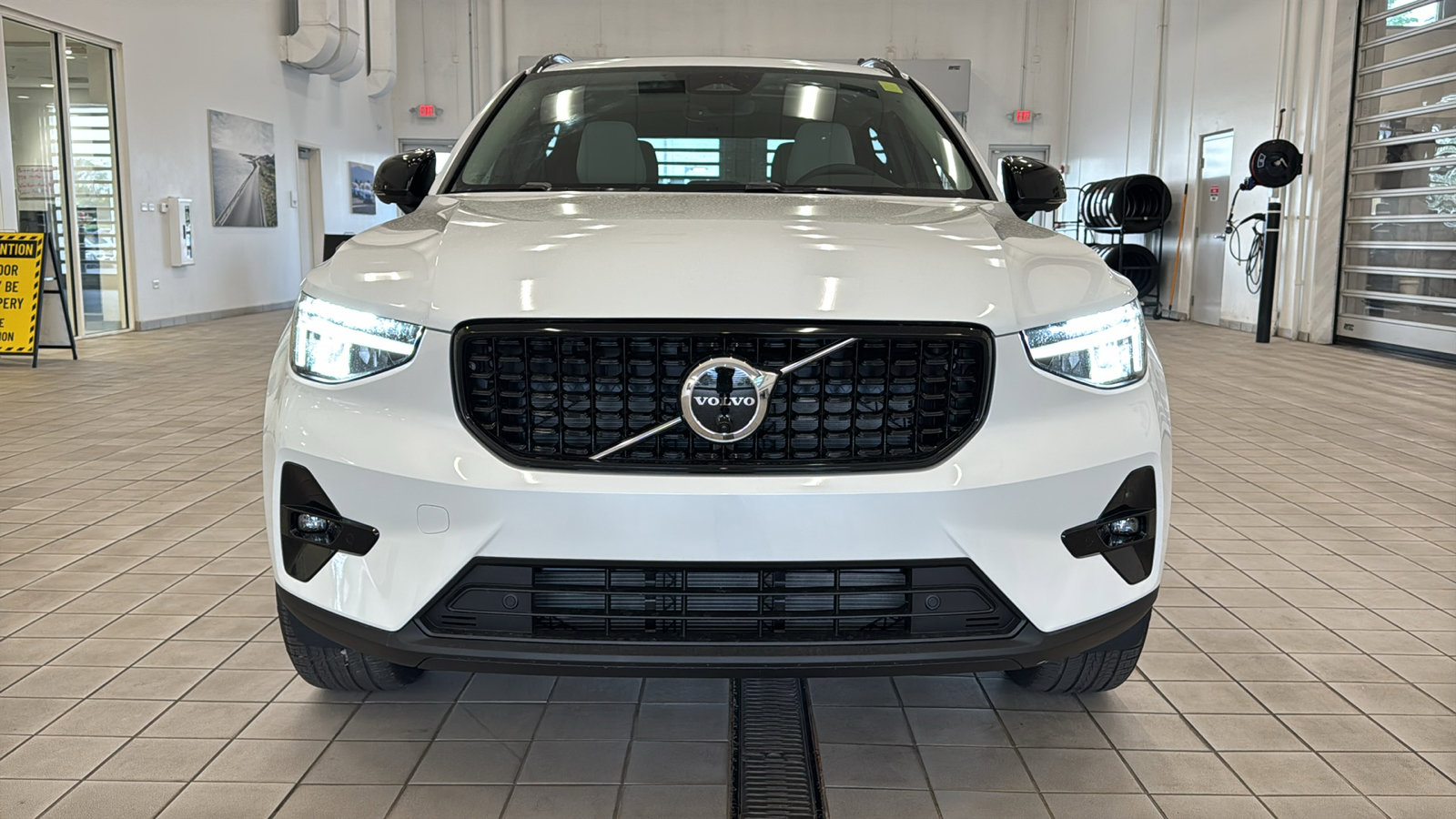 New 2026 Volvo XC40 B5 Plus w/ Protection Package Premier AWD/4WD image 10