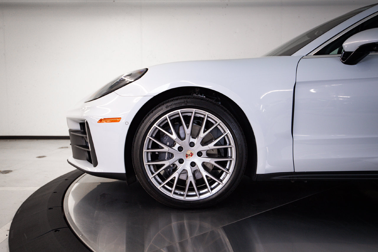 New 2026 Porsche Panamera 4 AWD/4WD image 12