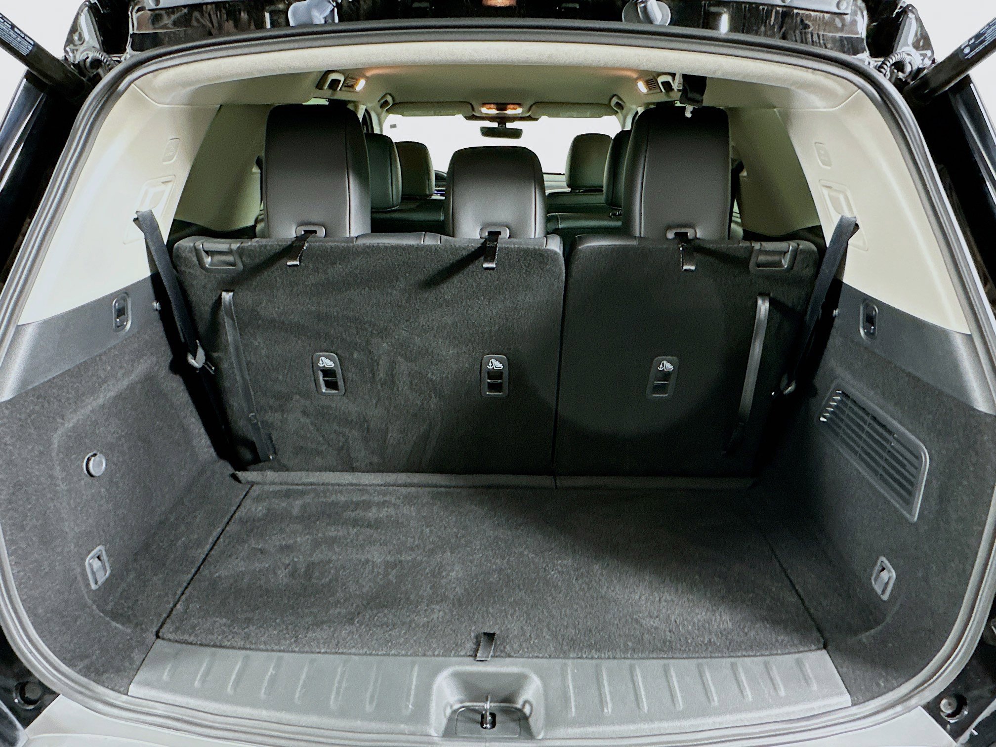 Used 2025 Nissan Pathfinder SL image 30