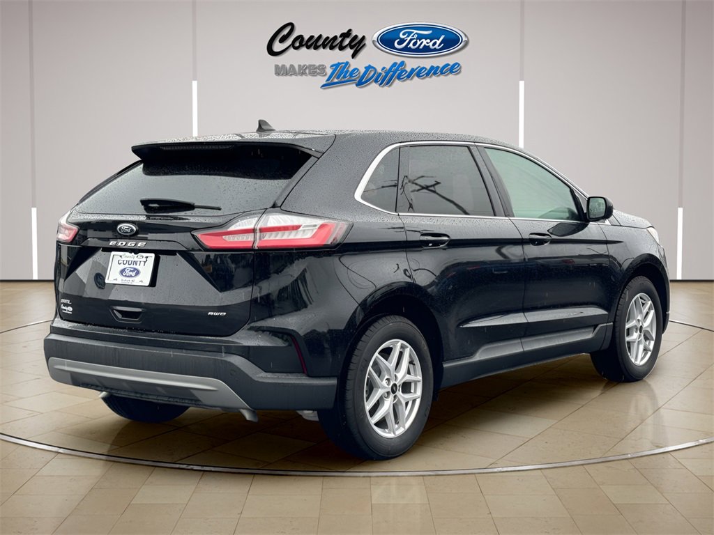 Used 2023 Ford Edge SEL image 17