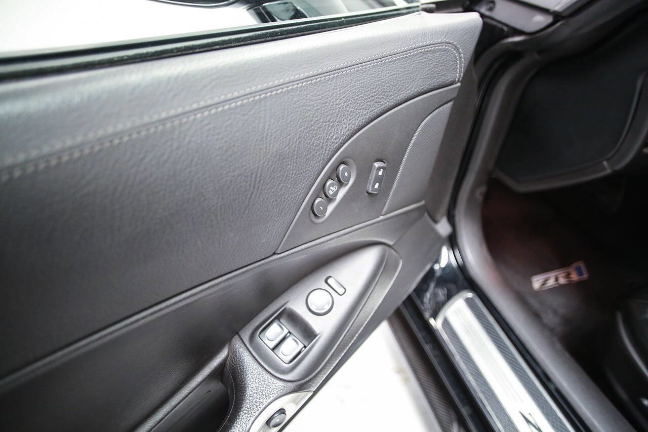 Used 2009 Chevrolet Corvette ZR1 w/ Preferred Equipment Group RWD image 25