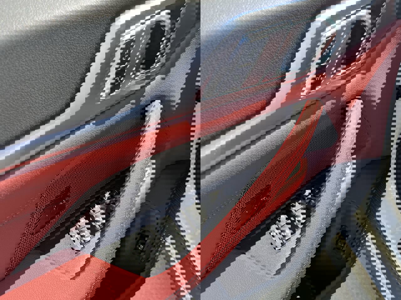 Used 2025 BMW i4 eDrive40 w/ Premium Package image 19