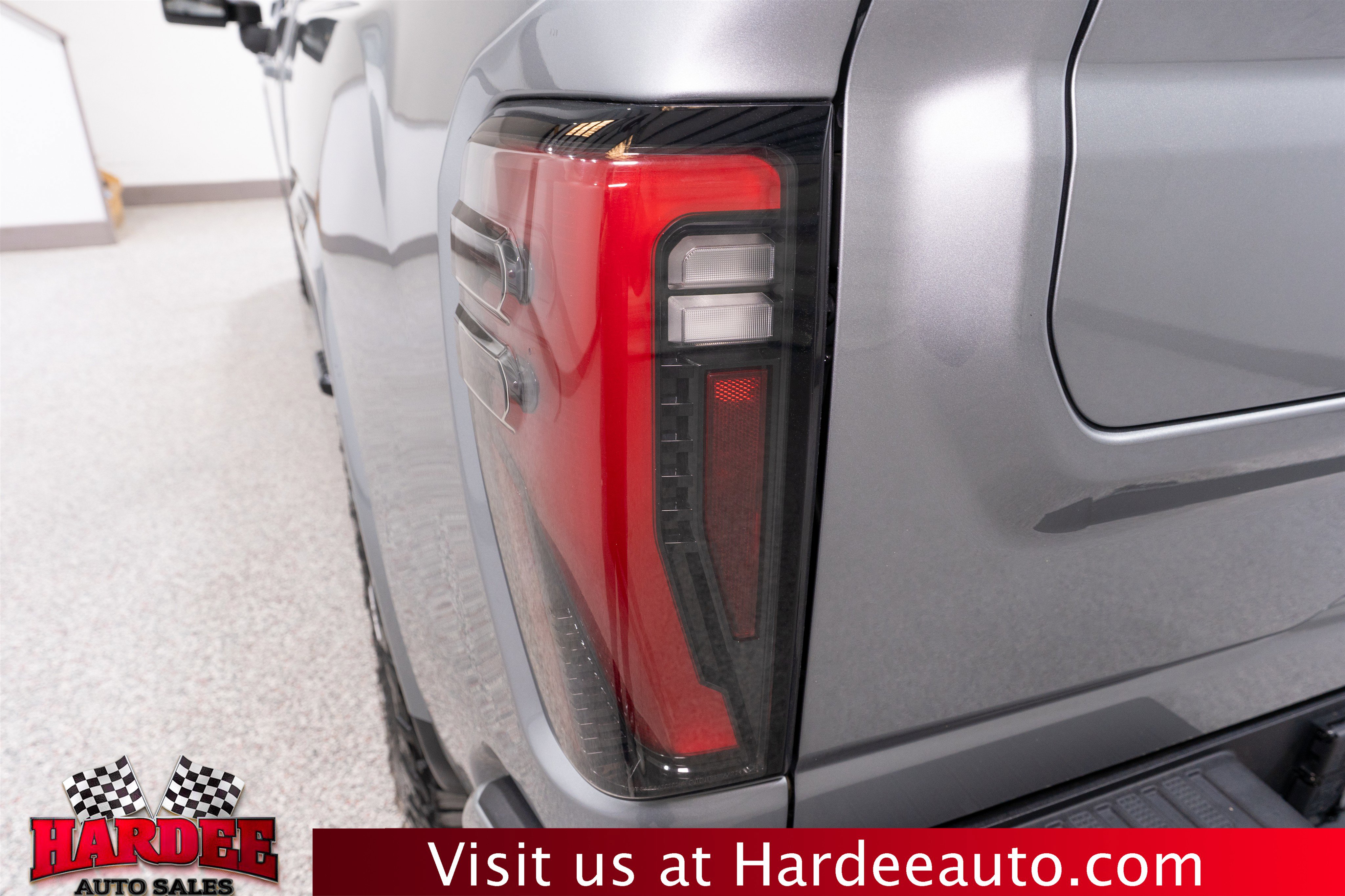 Used 2025 GMC Sierra 2500 AT4 w/ AT4 Premium Plus Package image 9