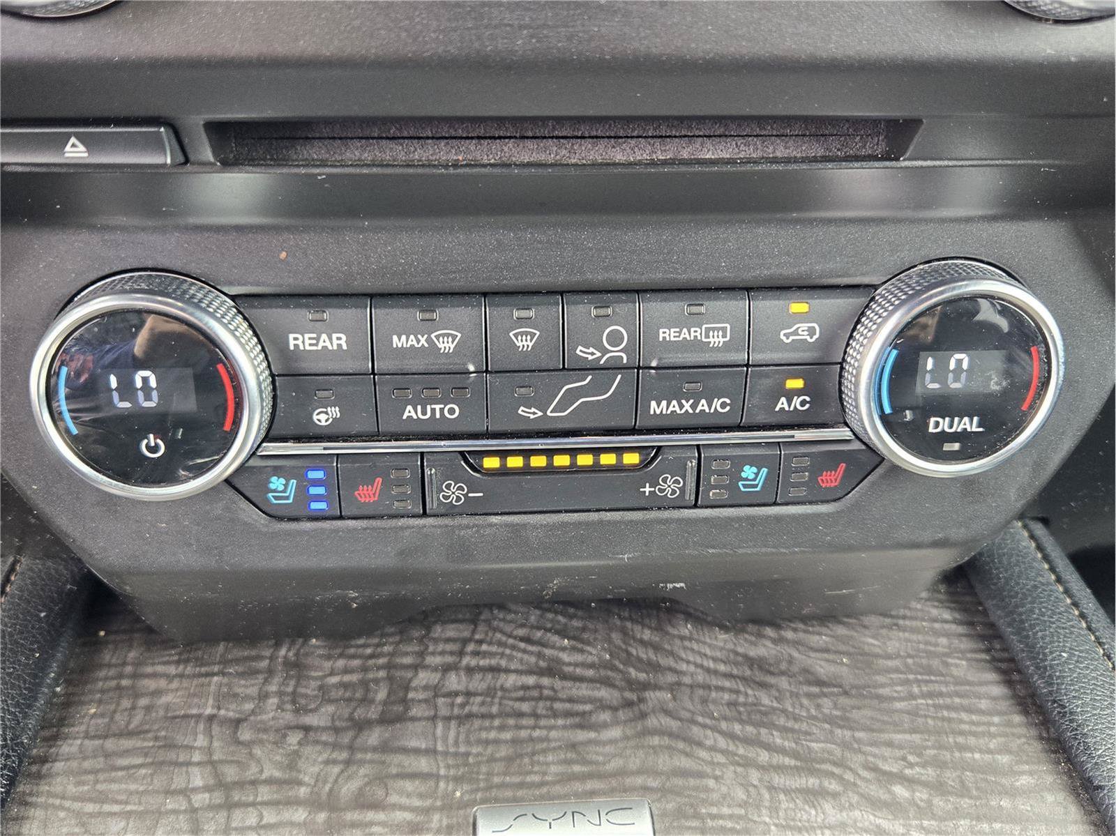 Used 2018 Ford Expedition Limited w/ Equipment Group 302A RWD image 18