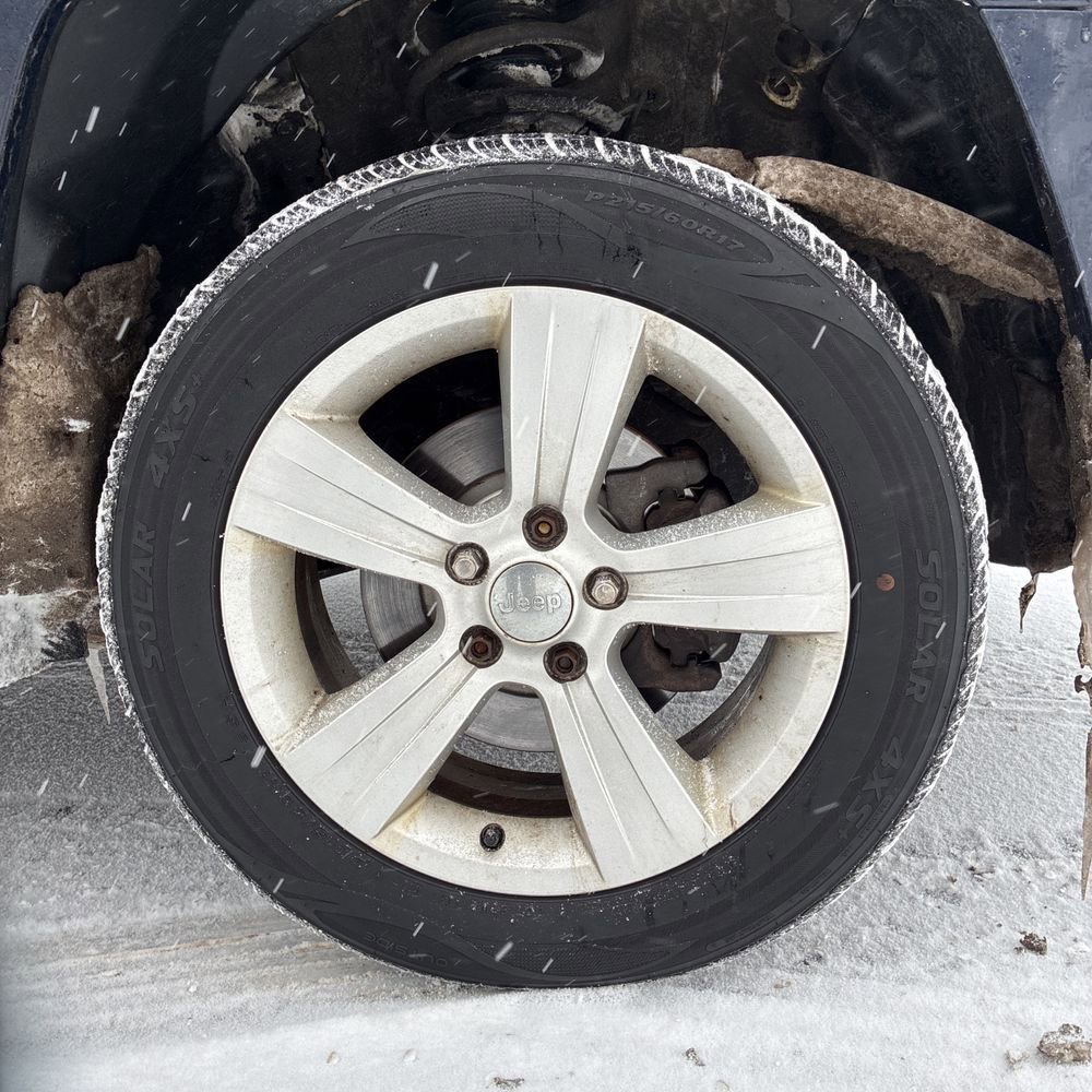 Used 2016 Jeep Patriot Latitude w/ Sun/Sound Group image 17