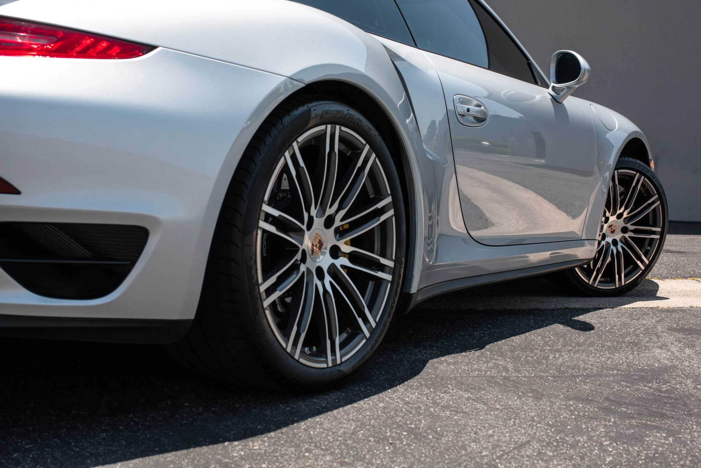 Used 2014 Porsche 911 Turbo S AWD/4WD image 33