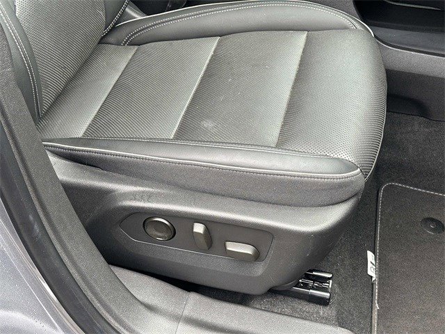 Used 2022 Buick Envision Essence w/ Technology Package I image 10