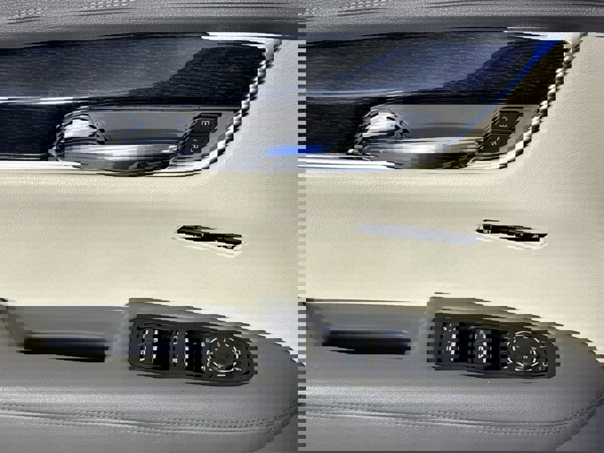 Used 2020 Cadillac XT6 Premium Luxury image 22