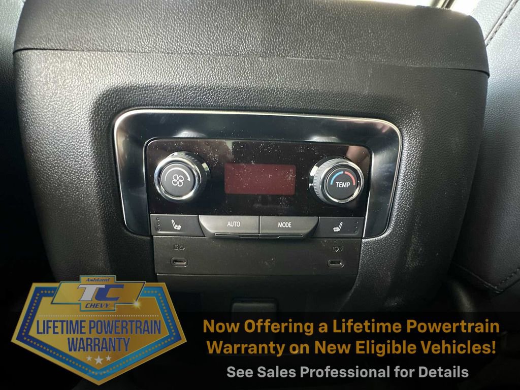 New 2025 Chevrolet Suburban Premier image 21