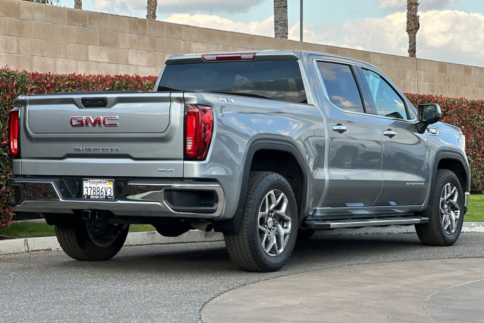 Certified 2023 GMC Sierra 1500 SLT w/ SLT Premium Package video 4