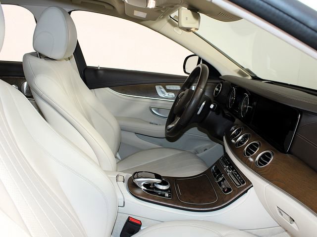 Used 2018 Mercedes-Benz E 300 4MATIC image 27