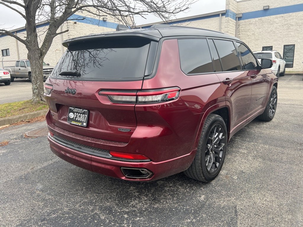 Used 2025 Jeep Grand Cherokee L Summit image 3