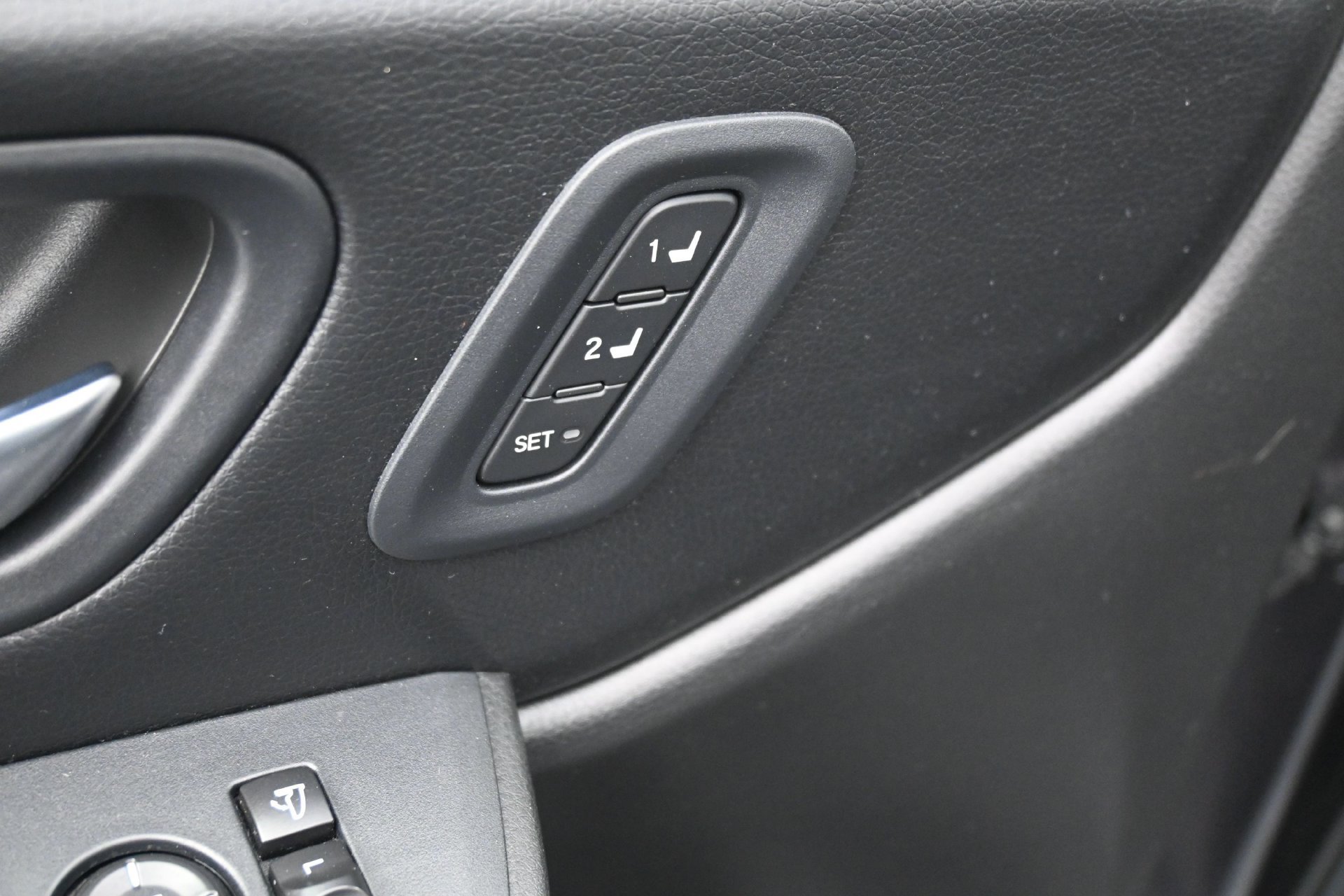 Used 2025 Honda Pilot Touring image 25