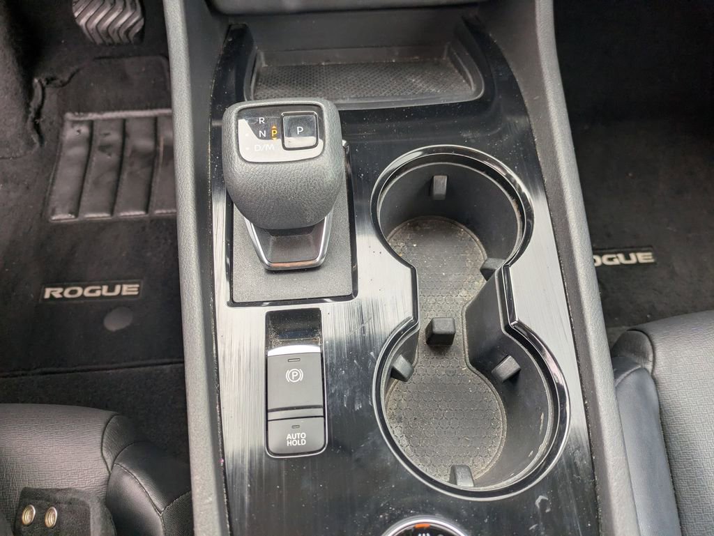 Used 2021 Nissan Rogue SV w/ Premium Package image 18