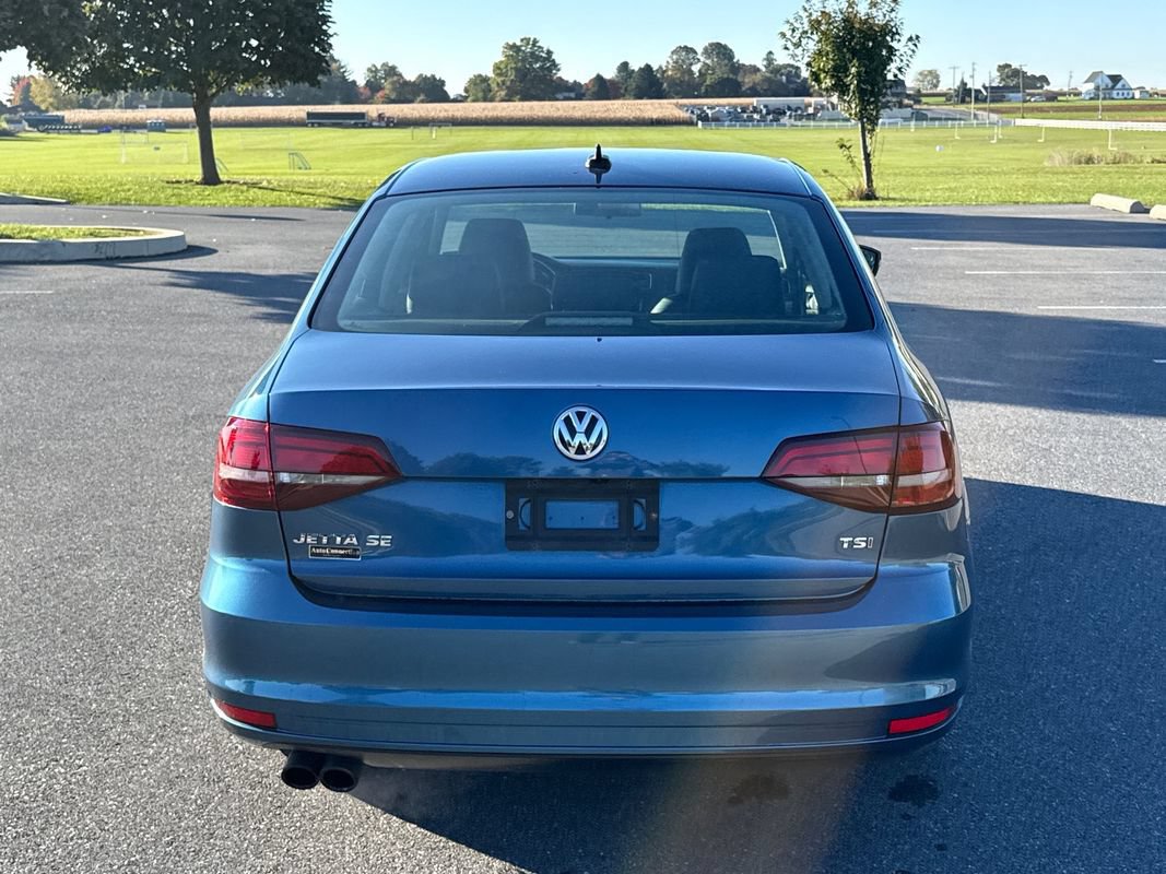 Used 2017 Volkswagen Jetta SE FWD image 7