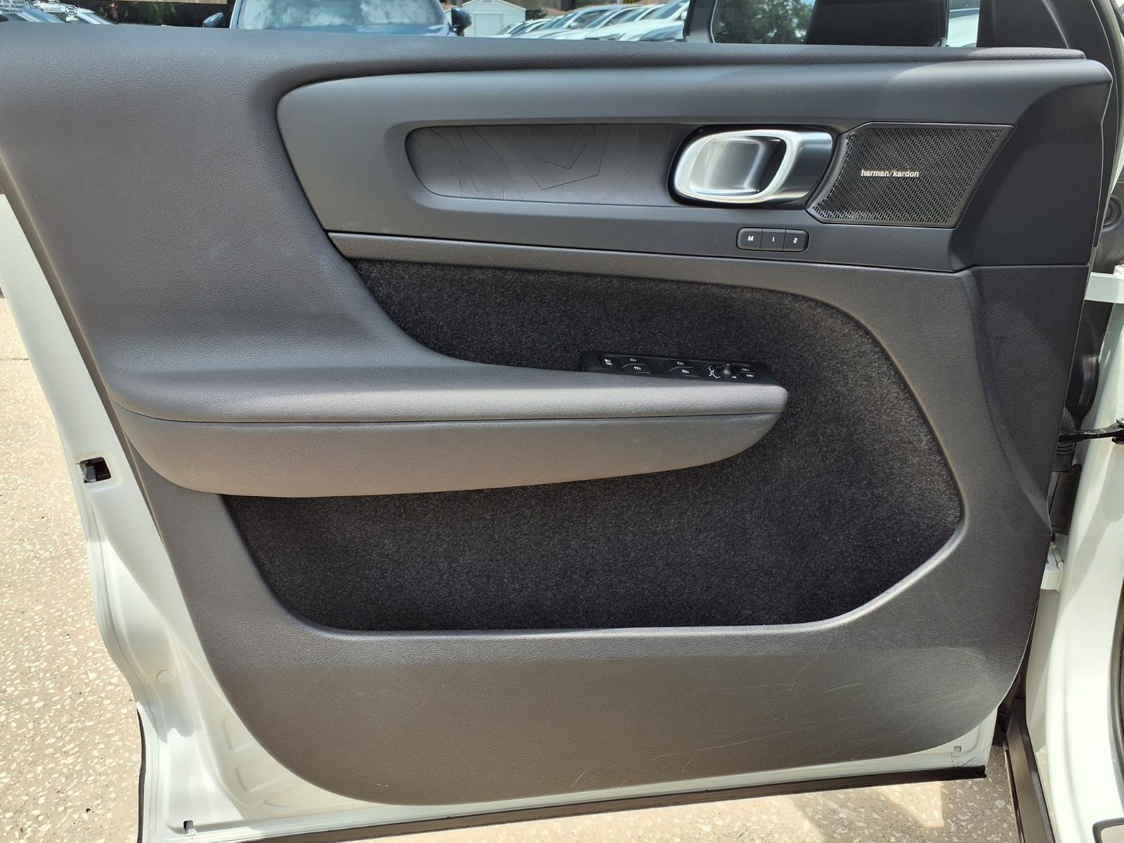 Certified 2023 Volvo XC40 Recharge Ultimate w/ Protection Package Premier AWD/4WD image 21