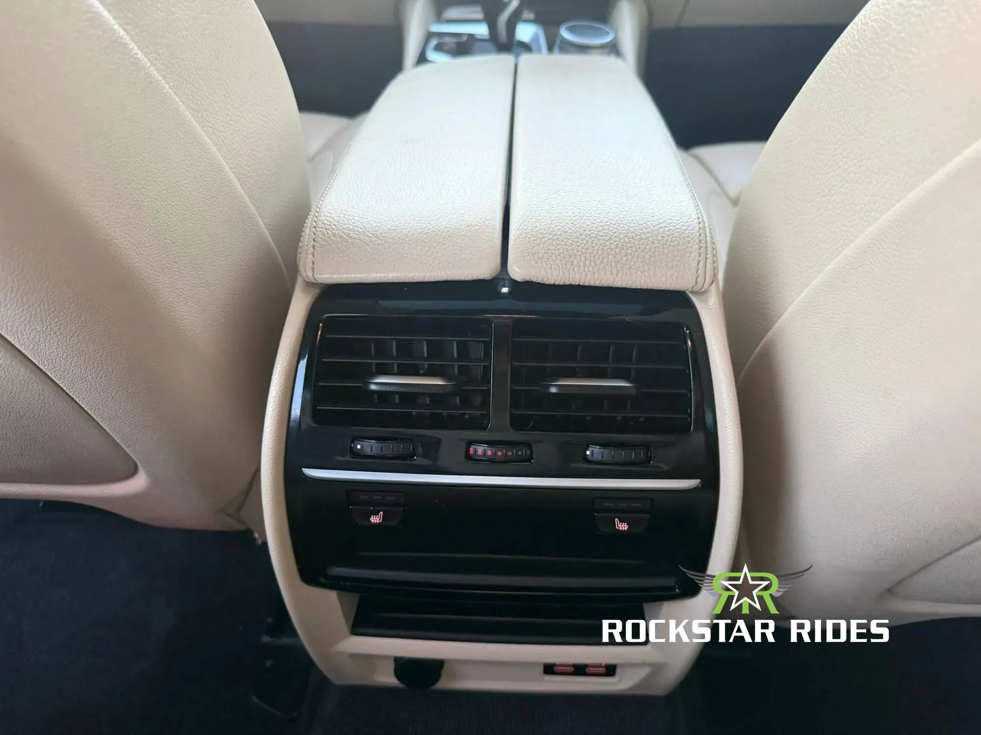 Used 2020 BMW 530i w/ M Sport Package RWD image 13