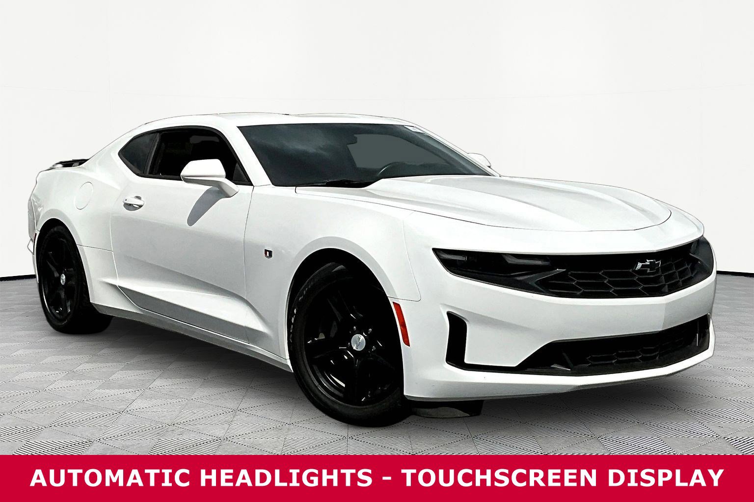 Used 2024 Chevrolet Camaro LT RWD image 3