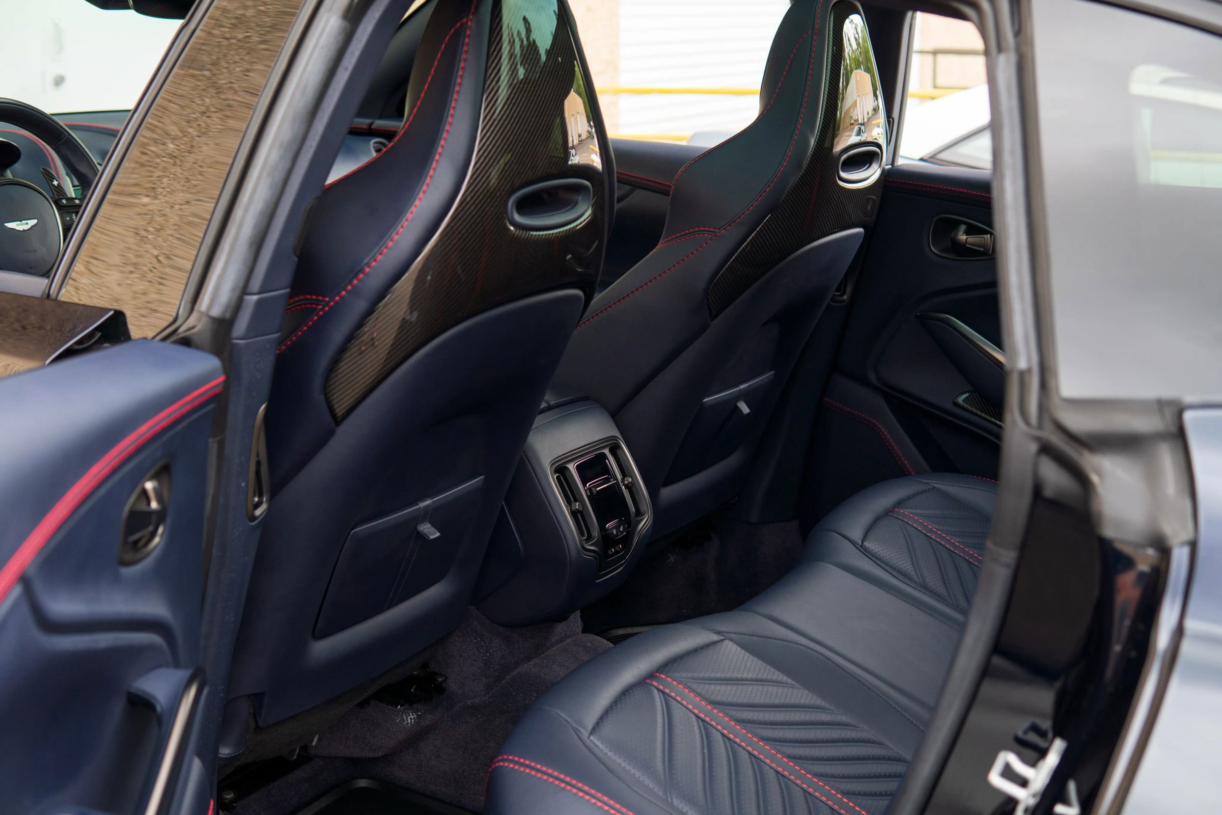 Used 2023 Aston Martin DBX 707 image 29