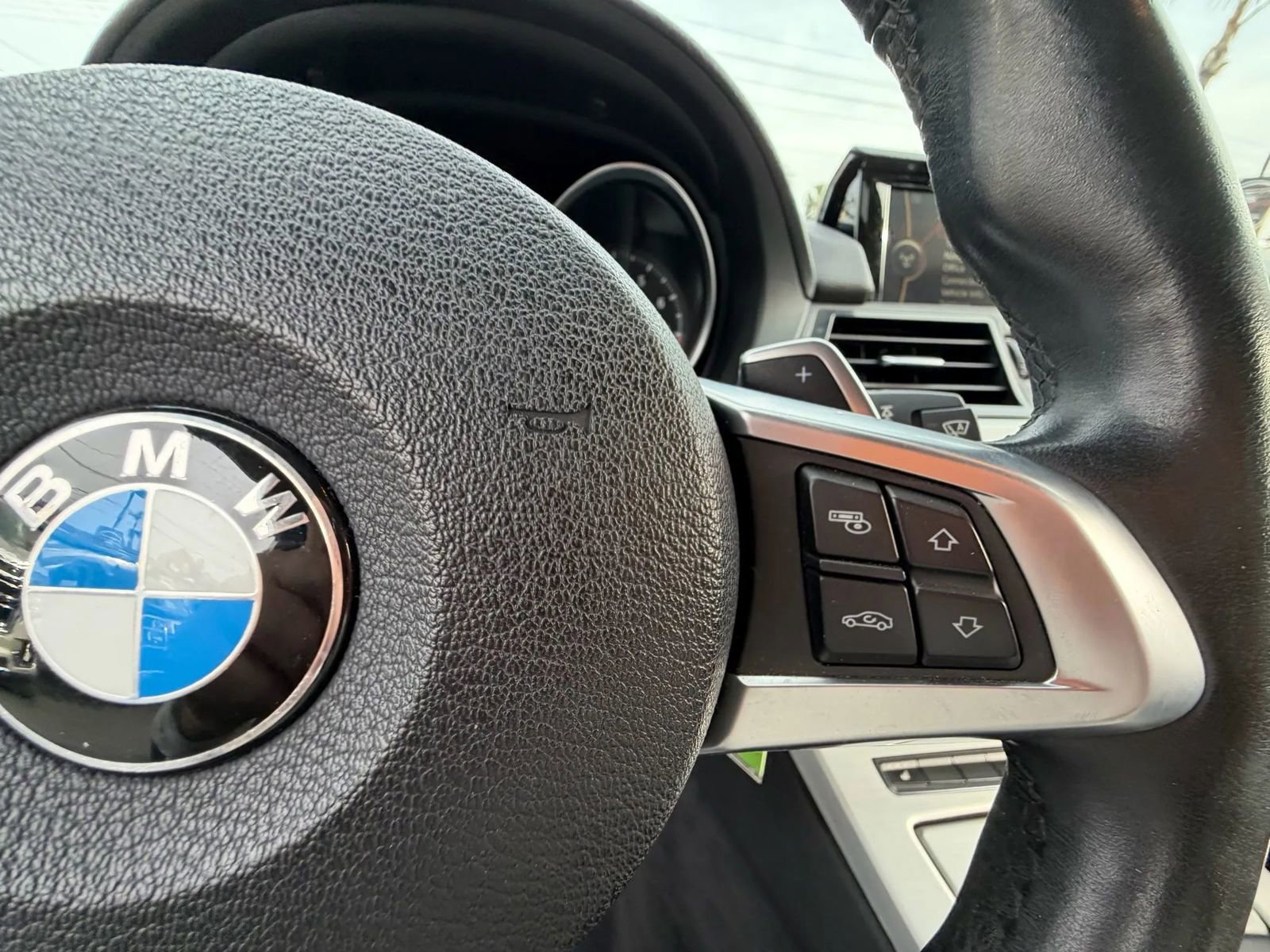 Used 2014 BMW Z4 sDrive35i w/ Technology Package image 20