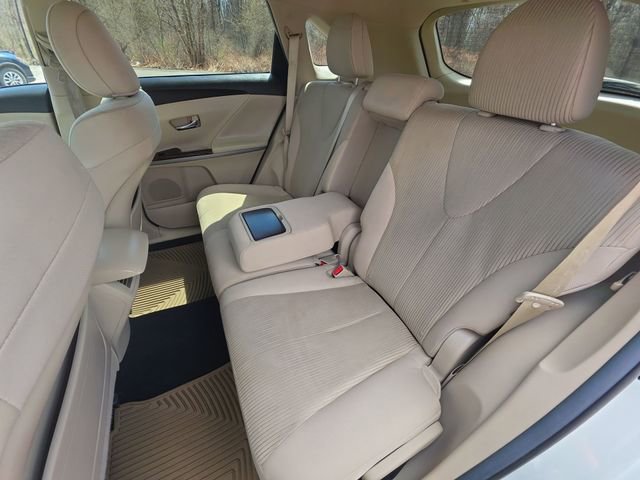 Used 2015 Toyota Venza LE FWD image 23