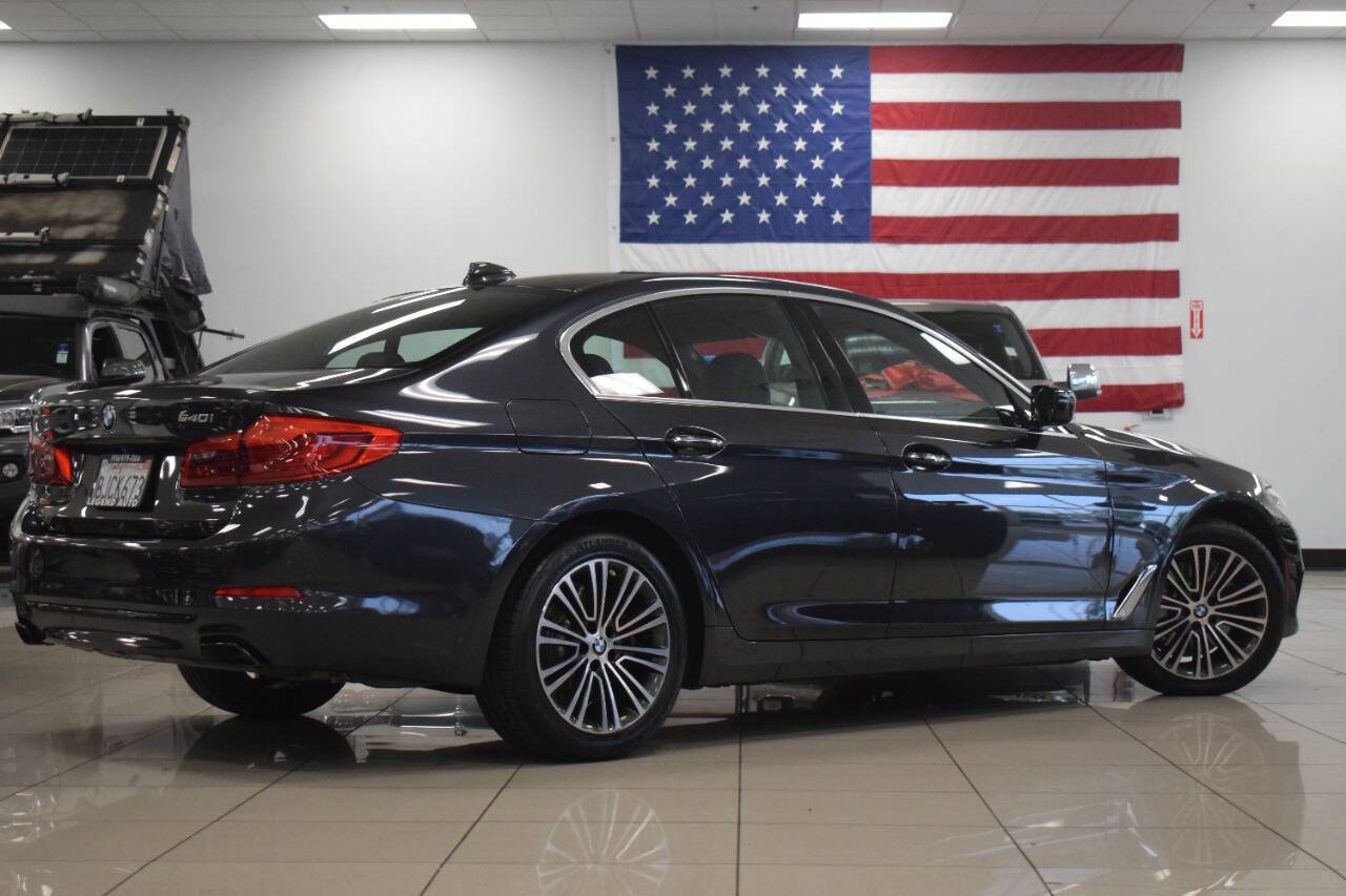 Used 2018 BMW 540i RWD image 31