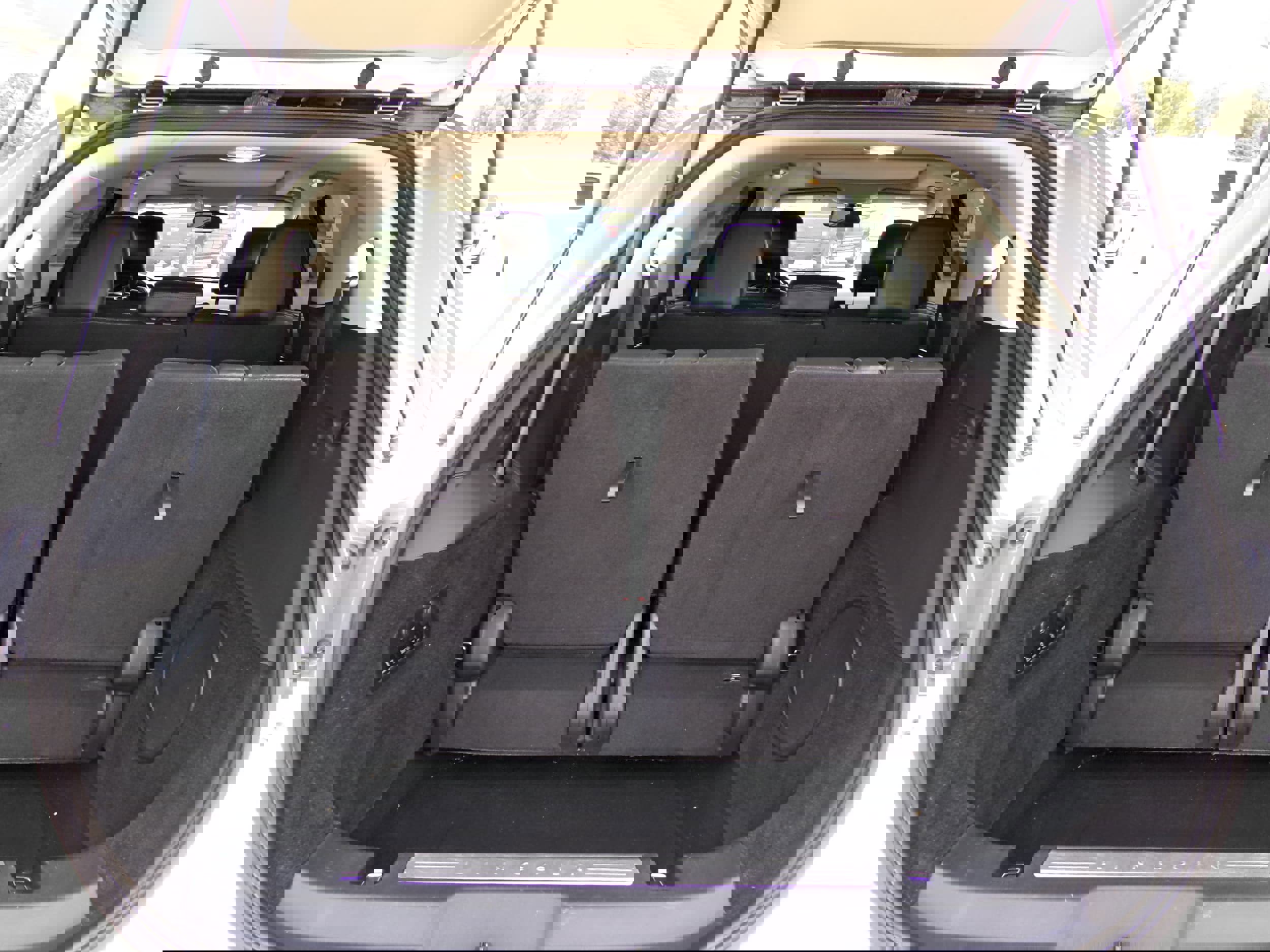 Used 2019 Lincoln MKT AWD image 14