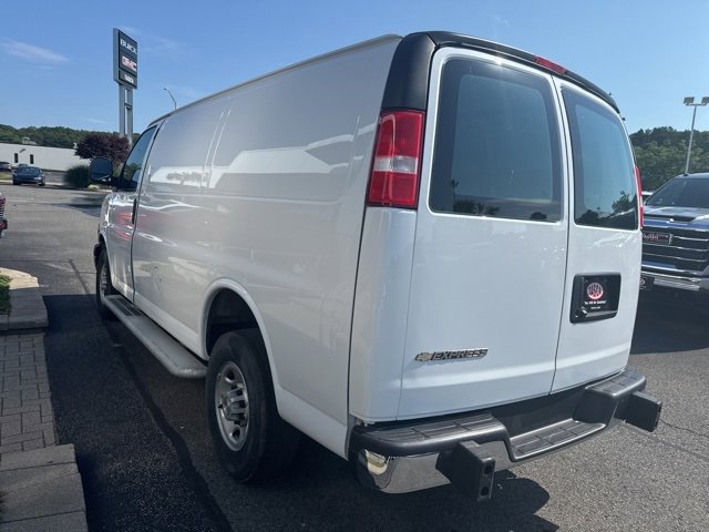 Used 2023 Chevrolet Express 2500 w/ Driver Convenience Package image 6