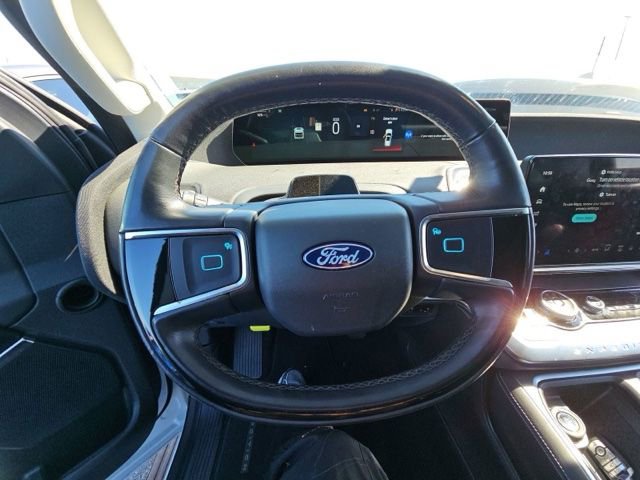 Used 2025 Ford Expedition Max Platinum AWD/4WD image 12