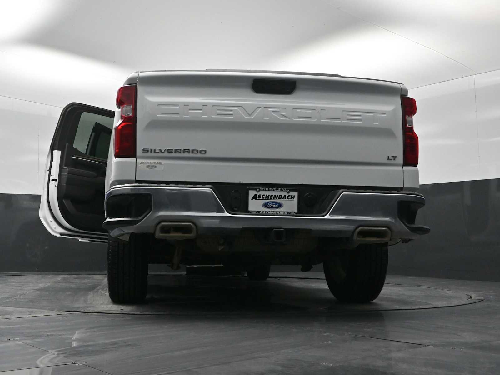 Used 2025 Chevrolet Silverado 1500 LT image 30