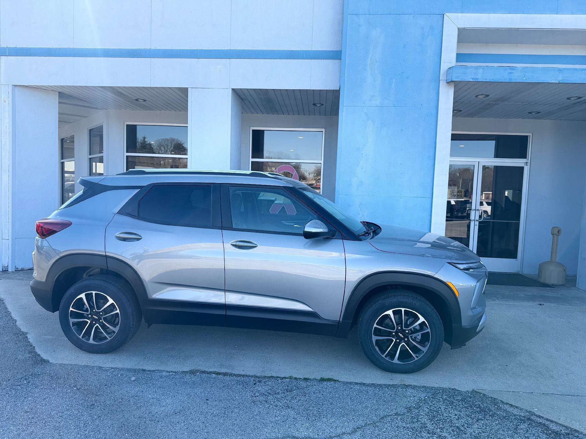 New 2026 Chevrolet TrailBlazer LT w/ Driver Confidence Package image 2