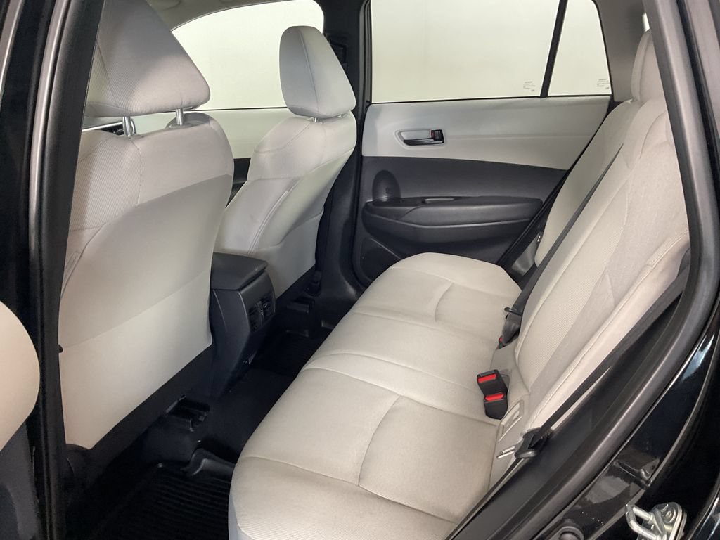 Used 2022 Toyota Corolla Cross LE AWD/4WD image 19