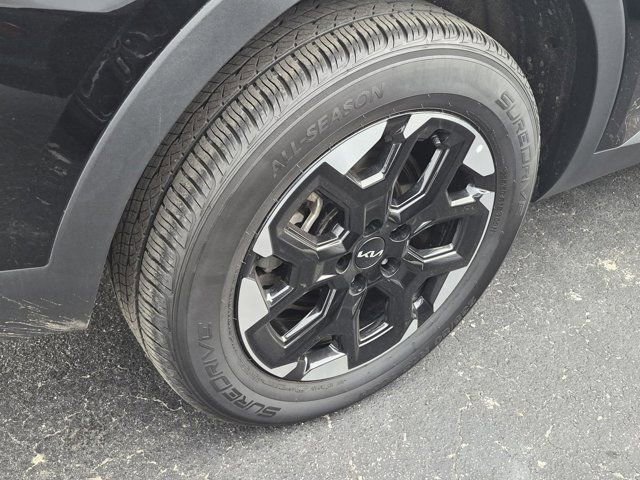 Used 2024 Kia Sorento S image 5