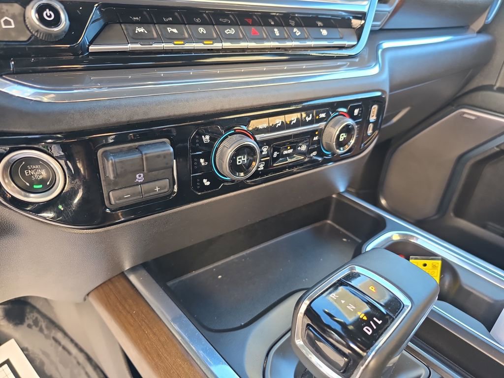 Used 2024 Chevrolet Silverado 1500 High Country w/ Z71 Off-Road Package image 11