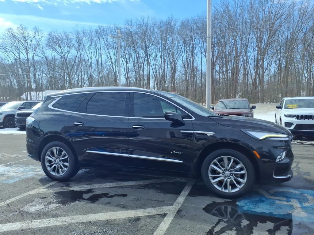 Used 2023 Buick Enclave Avenir w/ Avenir Technology Package FWD image 5