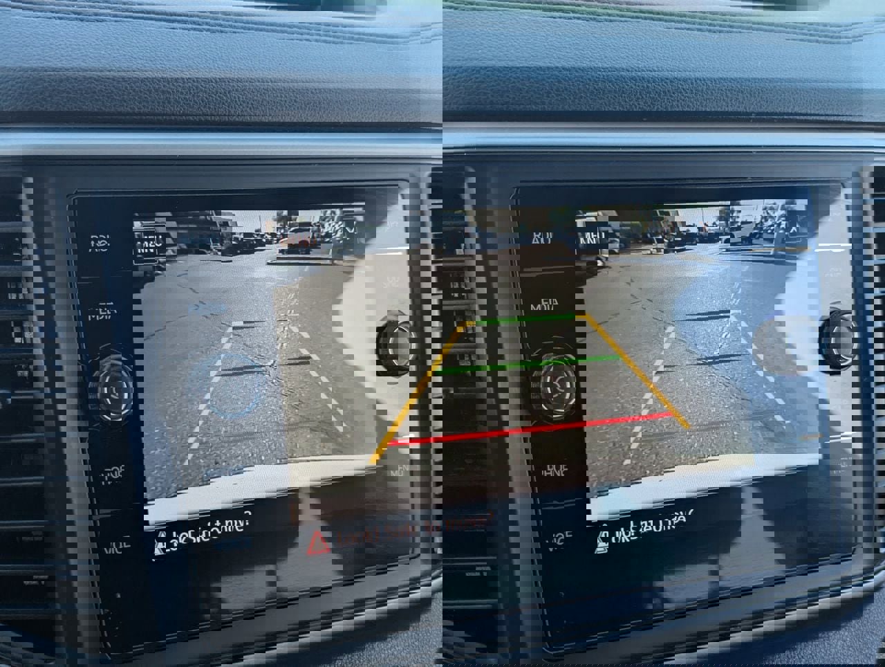 Used 2020 Volkswagen Atlas Cross Sport SE w/ Panoramic Sunroof Package image 24