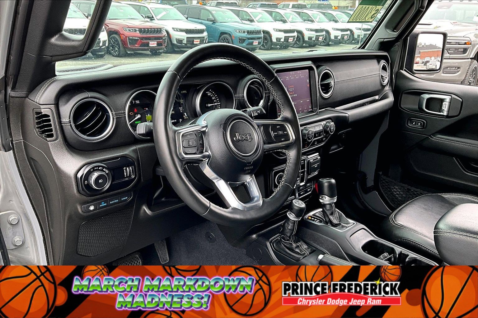Used 2023 Jeep Wrangler Sahara w/ Cold Weather Group image 10