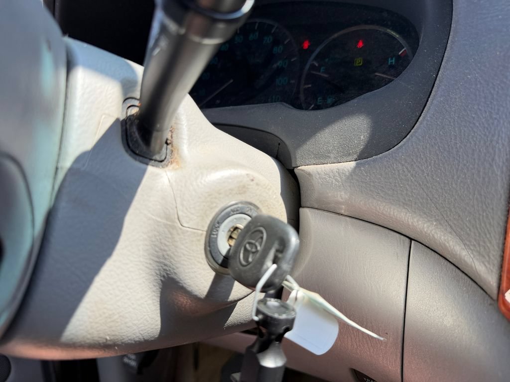 Used 2008 Toyota Sienna XLE FWD image 31