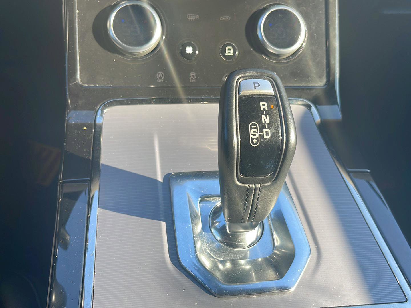 Used 2022 Land Rover Range Rover Evoque R-Dynamic S AWD/4WD image 25