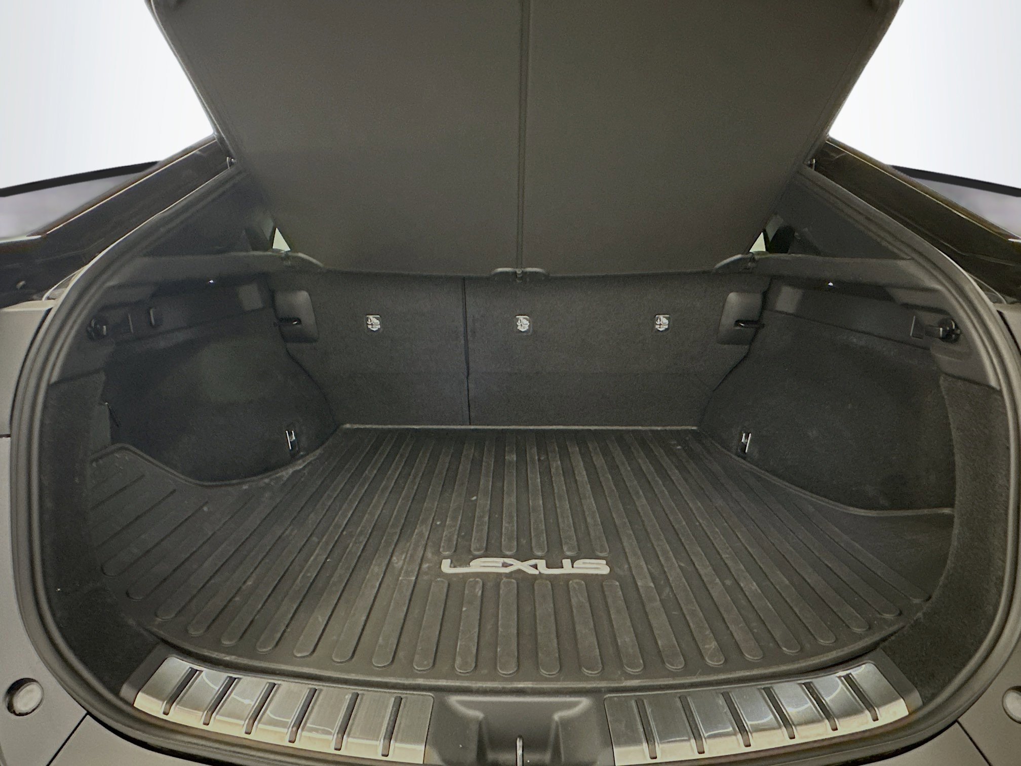 Used 2023 Lexus RZ 450e Premium w/ Accessory Package (2T) image 31