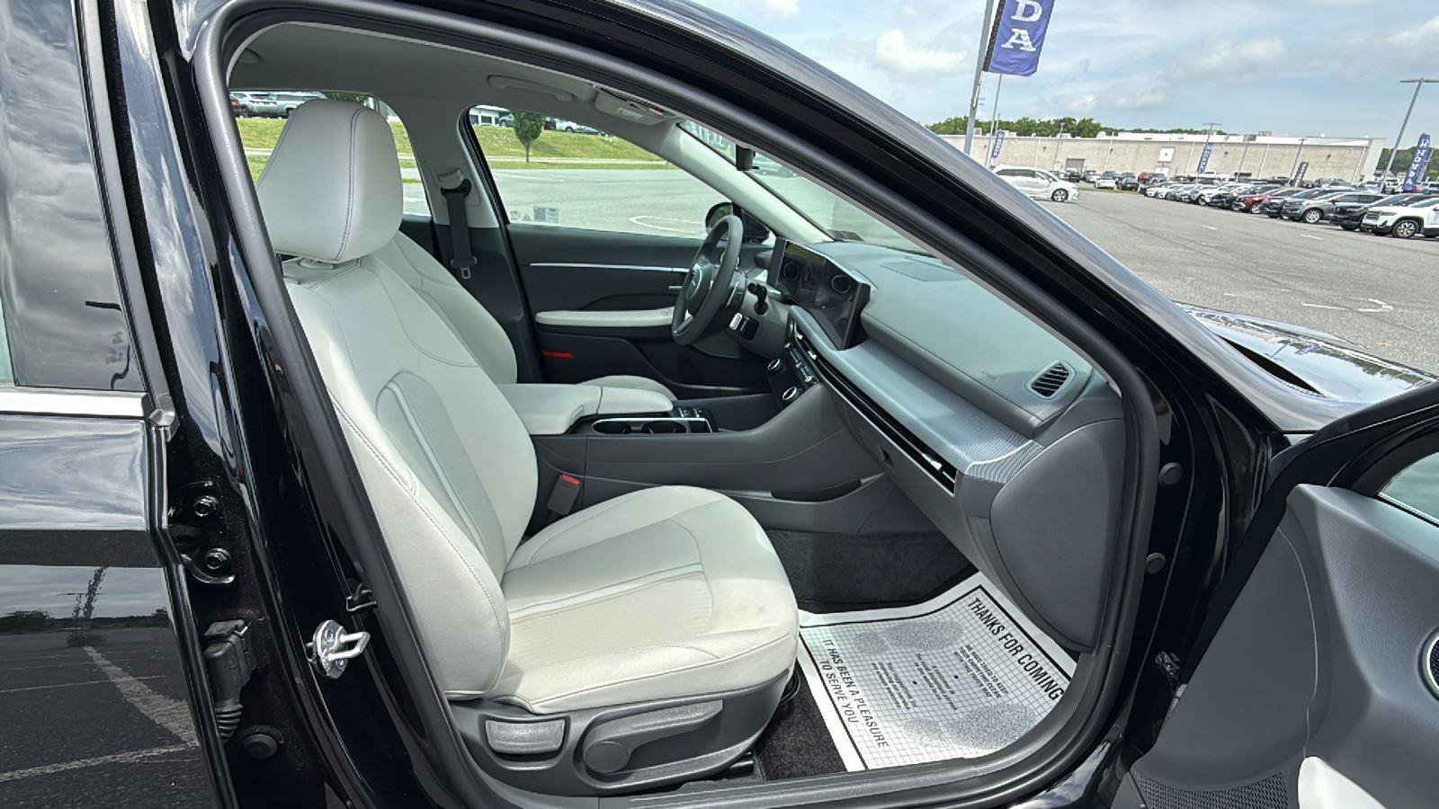 Certified 2024 Hyundai Sonata SEL AWD/4WD image 17