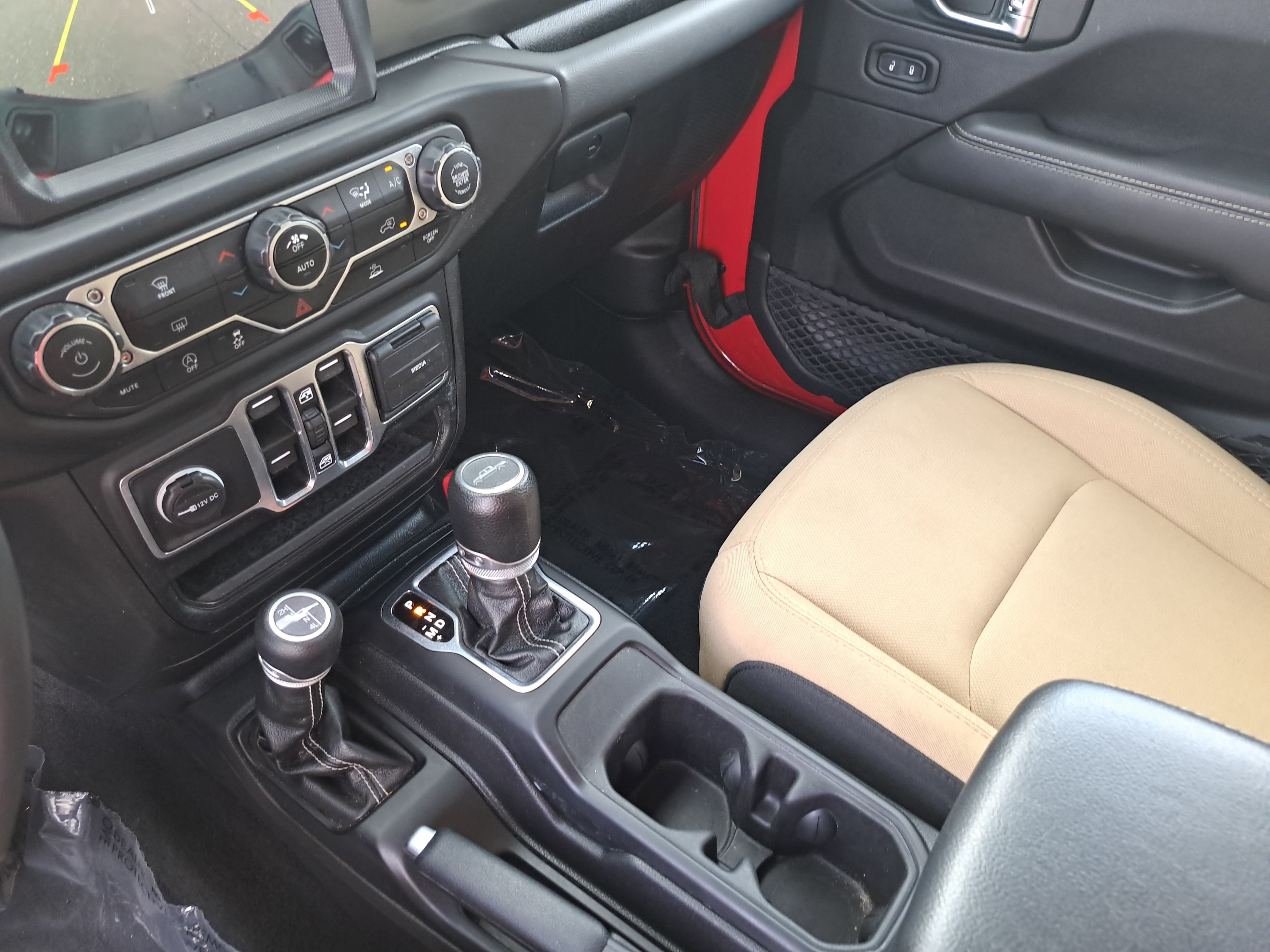 Used 2023 Jeep Gladiator Overland AWD/4WD image 23