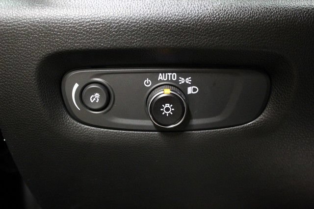 Used 2023 Chevrolet Traverse LT FWD image 22