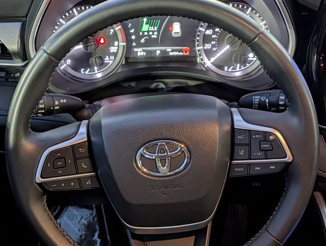 Used 2026 Toyota Highlander XLE AWD/4WD image 13