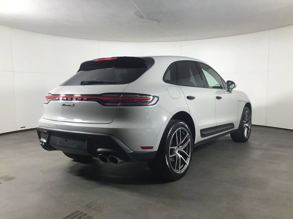 Certified 2023 Porsche Macan S AWD/4WD image 7