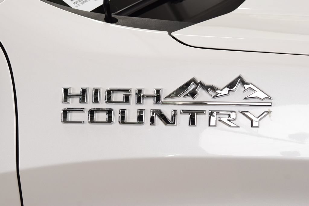 Used 2024 Chevrolet Silverado 1500 High Country AWD/4WD image 17
