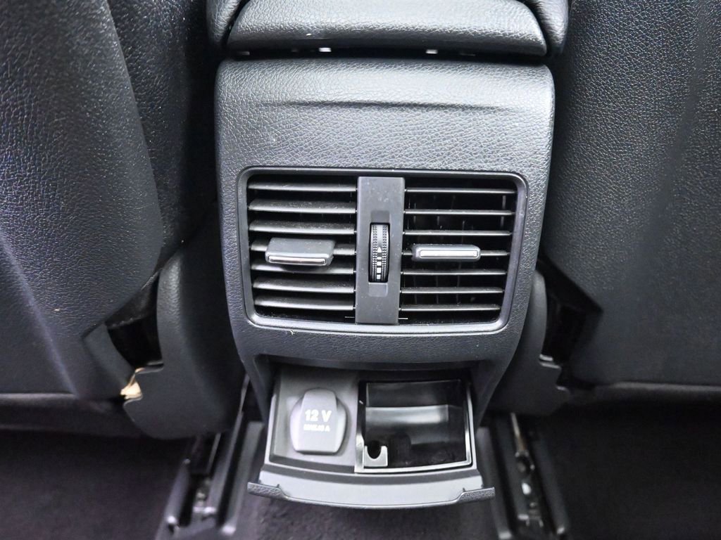 Used 2019 Mercedes-Benz GLA 250 4MATIC image 41