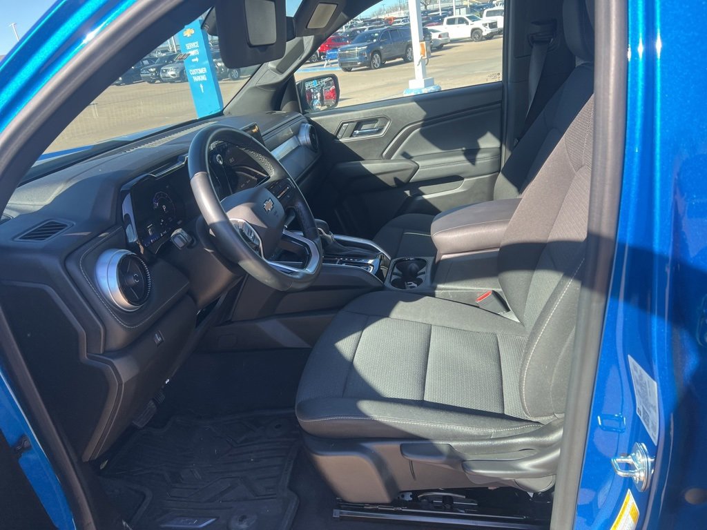 Used 2024 Chevrolet Colorado LT image 17